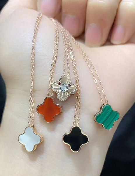 Genuine 18K gold solid diamond clover necklace, stamped Au750, 75% of gold,  18K gold clover diamond pendant of agate, mother of pearl