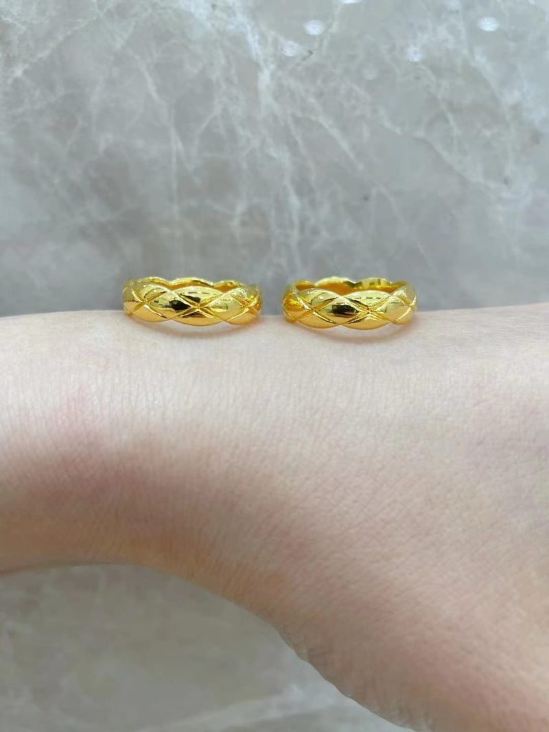 Fancy Fanned 21K Gold Ring | Gold rings, 22k gold ring, Yellow gold rings