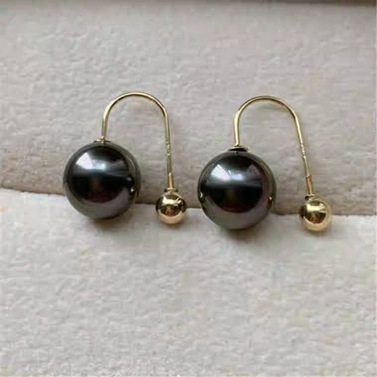 Genuine 18Kgold solid earring studs Au750 stamped gold with natural Tahitian black salt water pearls, 75% of gold