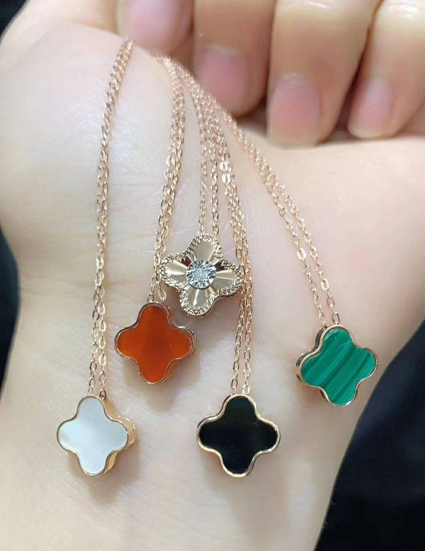 Genuine 18K gold solid diamond clover necklace, stamped Au750, 75% of gold, 18K gold clover diamond pendant of agate, mother of pearl