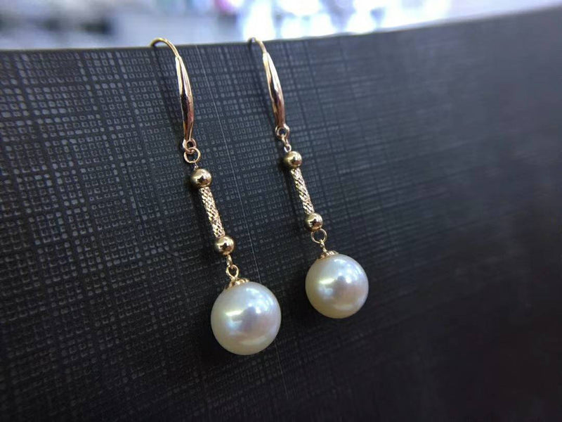 Akoya Pearl Dangle beaded Earrings hooks,  Round AAAA Akoya Pearls 8-9mm, Natural White Color,  18kt gold solid Au750, 75% of gold