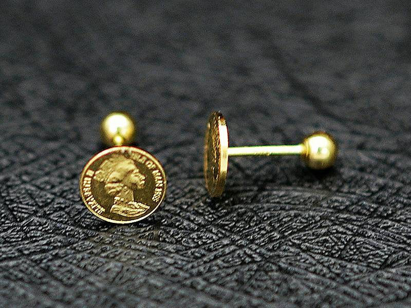 Genuine 14k gold solid coin Elizabeth queen earring studs. 14 gold  earring, 14K yellow gold, Au585 stamped gold, screw back earring