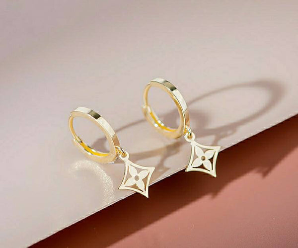 Genuine mini tiny 14k gold solid clover  earring hoops.  14K yellow gold,Au585 stamped gold, dangle earring