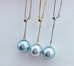 Floating Japanese Akoya Pearl charm pendant gray blue 8-9mm, with 18K gold solid fine chain, Au750 stamped gold adjustable chain