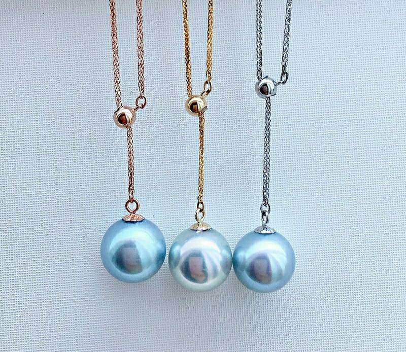 Floating Japanese Akoya Pearl charm pendant gray blue 8-9mm, with 18K gold solid fine chain, Au750 stamped gold adjustable chain